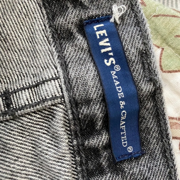 Levi- Twig High Slim Grey Wash Pants - Picture 6 of 6